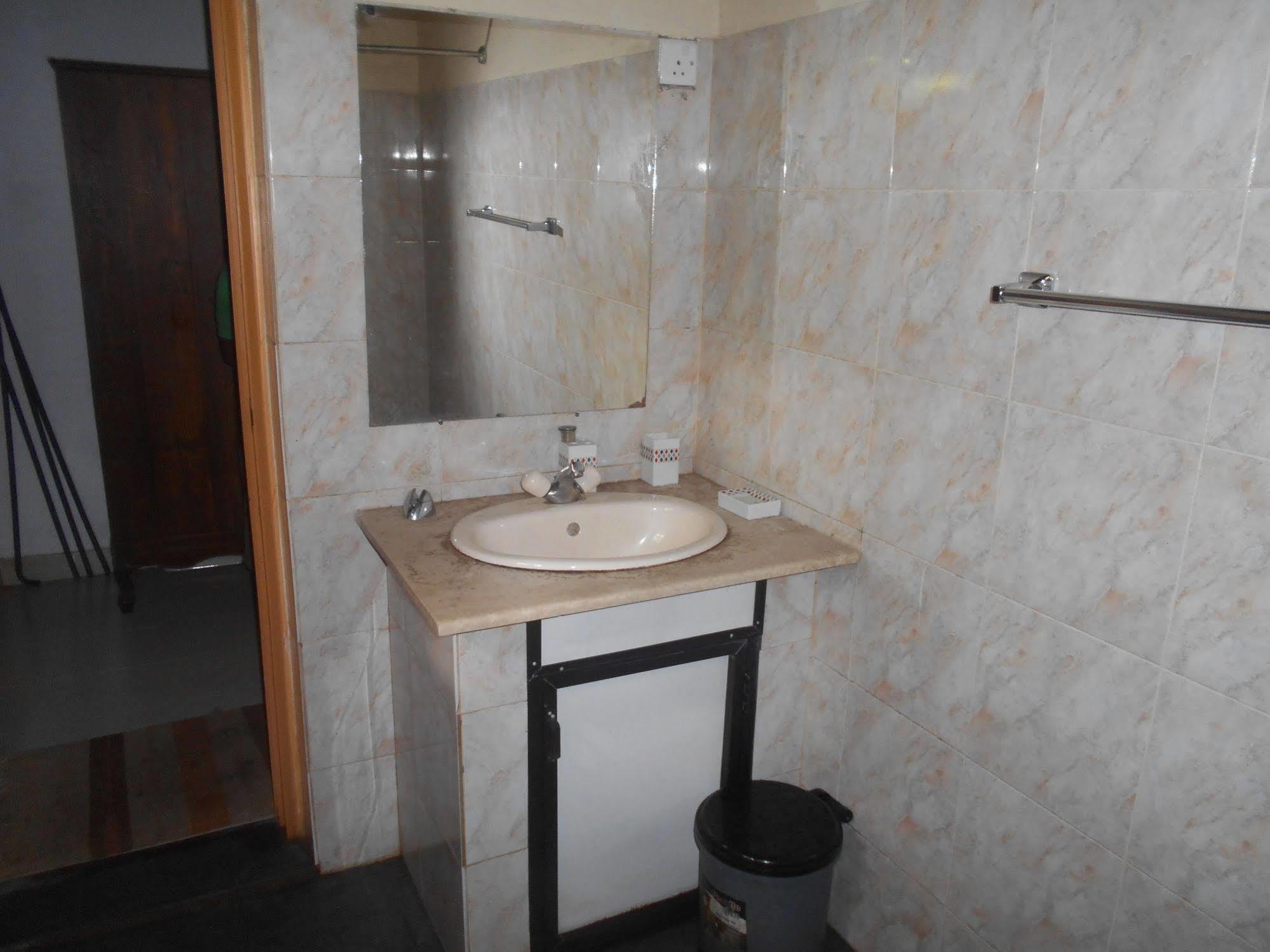 Sapphire Holiday Resort Ratnapura Exterior foto